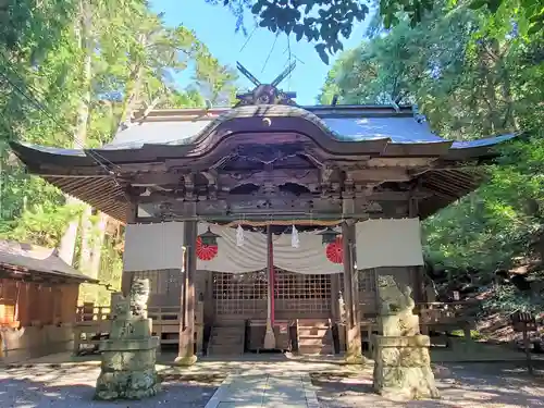 八多神社の本殿・本堂