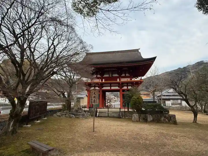 瀧山寺の{uncategorized: "未分類", other: "その他", undefined: "問題あり", building: "その他建物", grave: "お墓", sacred_gate: "鳥居", guardian: "狛犬", statue: "像", buddha: "仏像", history: "歴史", nature: "自然", garden: "庭園", animal: "動物", pagoda: "塔", temizu: "手水舎", mountain_gate: "山門・神門", sanctuary: "本殿・本堂", subordinate: "末社・摂社", art: "芸術", scenery: "景色", jizo: "地蔵", ema: "絵馬", goshuin: "御朱印", omikuji: "おみくじ", items: "授与品その他", amulet: "お守り", goshuincho: "御朱印帳", eats: "食事", festival: "お祭り", votive_dance: "神楽", shichigosan: "七五三参", wedding: "結婚式", experience: "体験その他", initially: "初詣", around: "周辺", anti_infection: "感染症対策"}