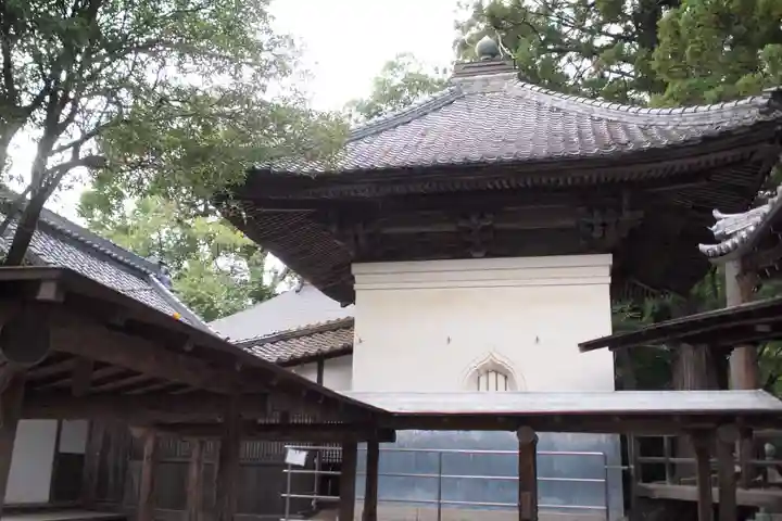 放光寺の本殿・本堂