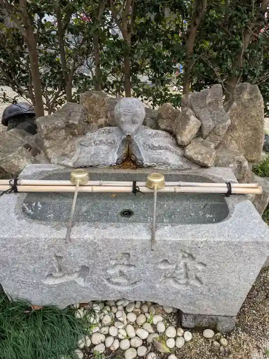 光明寺(とら薬師)の手水舎