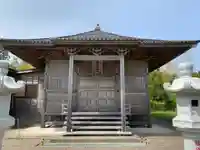 榮眞寺の本殿・本堂