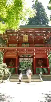 御岩神社の山門・神門