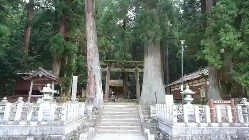 室生龍穴神社のその他建物