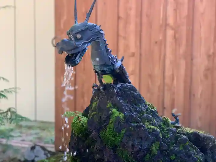 日光二荒山神社中宮祠の手水舎