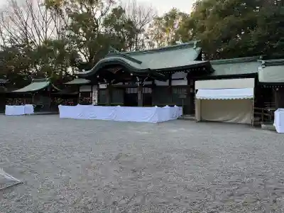 上知我麻神社（熱田神宮摂社）の{uncategorized: "未分類", other: "その他", undefined: "問題あり", building: "その他建物", grave: "お墓", sacred_gate: "鳥居", guardian: "狛犬", statue: "像", buddha: "仏像", history: "歴史", nature: "自然", garden: "庭園", animal: "動物", pagoda: "塔", temizu: "手水舎", mountain_gate: "山門・神門", sanctuary: "本殿・本堂", subordinate: "末社・摂社", art: "芸術", scenery: "景色", jizo: "地蔵", ema: "絵馬", goshuin: "御朱印", omikuji: "おみくじ", items: "授与品その他", amulet: "お守り", goshuincho: "御朱印帳", eats: "食事", festival: "お祭り", votive_dance: "神楽", shichigosan: "七五三参", wedding: "結婚式", experience: "体験その他", initially: "初詣", around: "周辺", anti_infection: "感染症対策"}