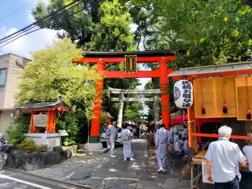 馬橋稲荷神社の鳥居