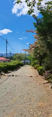 氷上神社の{uncategorized: "未分類", other: "その他", undefined: "問題あり", building: "その他建物", grave: "お墓", sacred_gate: "鳥居", guardian: "狛犬", statue: "像", buddha: "仏像", history: "歴史", nature: "自然", garden: "庭園", animal: "動物", pagoda: "塔", temizu: "手水舎", mountain_gate: "山門・神門", sanctuary: "本殿・本堂", subordinate: "末社・摂社", art: "芸術", scenery: "景色", jizo: "地蔵", ema: "絵馬", goshuin: "御朱印", omikuji: "おみくじ", items: "授与品その他", amulet: "お守り", goshuincho: "御朱印帳", eats: "食事", festival: "お祭り", votive_dance: "神楽", shichigosan: "七五三参", wedding: "結婚式", experience: "体験その他", initially: "初詣", around: "周辺", anti_infection: "感染症対策"}