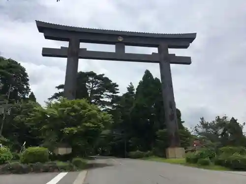 霧島神宮の鳥居