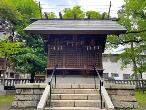 川口神社の末社