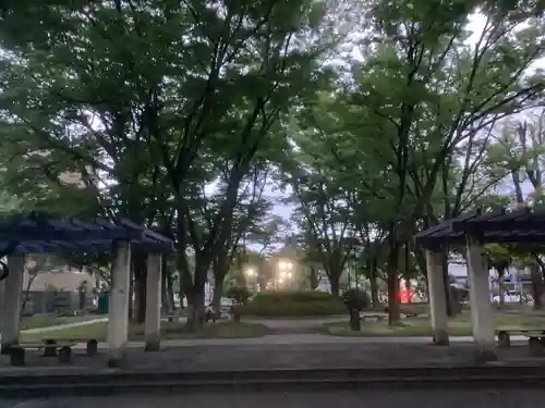 溝旗神社（肇國神社）の周辺