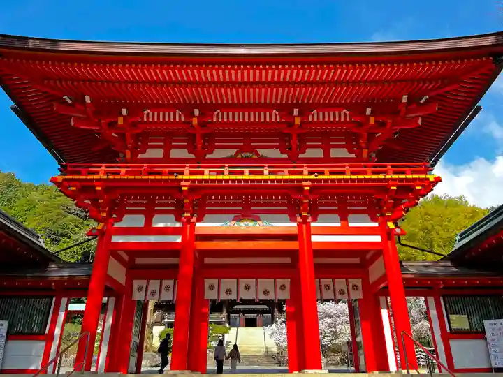 近江神宮の山門・神門