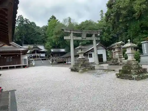 西寒多神社の鳥居