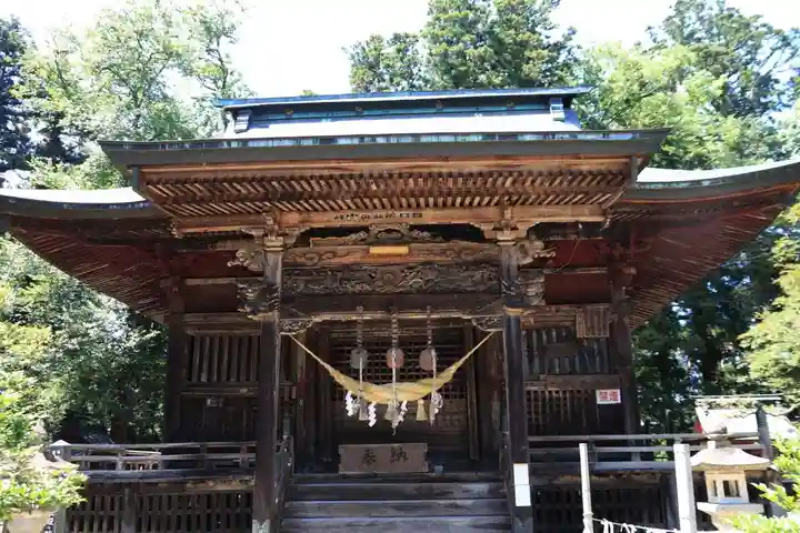 田村神社の本殿・本堂