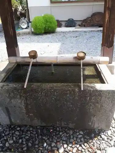 玉敷神社の手水舎