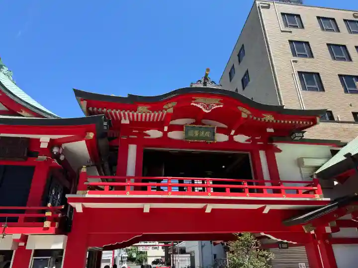 鷲神社の{uncategorized: "未分類", other: "その他", undefined: "問題あり", building: "その他建物", grave: "お墓", sacred_gate: "鳥居", guardian: "狛犬", statue: "像", buddha: "仏像", history: "歴史", nature: "自然", garden: "庭園", animal: "動物", pagoda: "塔", temizu: "手水舎", mountain_gate: "山門・神門", sanctuary: "本殿・本堂", subordinate: "末社・摂社", art: "芸術", scenery: "景色", jizo: "地蔵", ema: "絵馬", goshuin: "御朱印", omikuji: "おみくじ", items: "授与品その他", amulet: "お守り", goshuincho: "御朱印帳", eats: "食事", festival: "お祭り", votive_dance: "神楽", shichigosan: "七五三参", wedding: "結婚式", experience: "体験その他", initially: "初詣", around: "周辺", anti_infection: "感染症対策"}