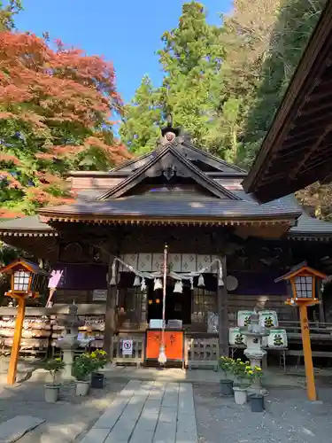 新倉富士浅間神社の本殿