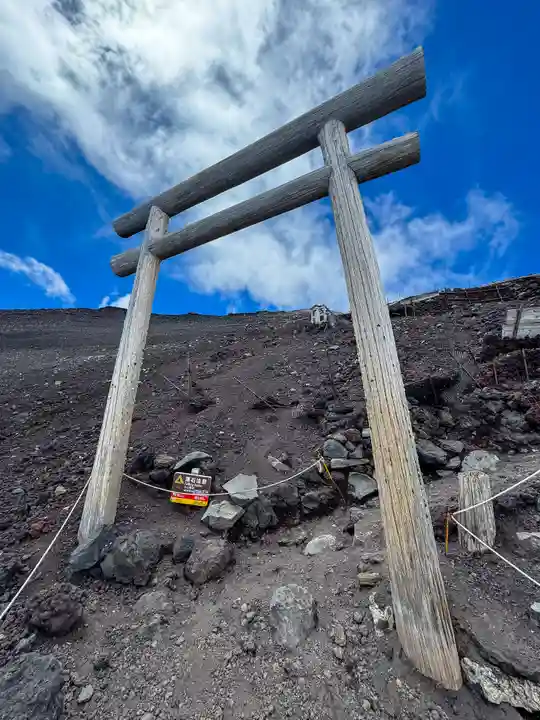 富士山頂上浅間大社奥宮(静岡県)