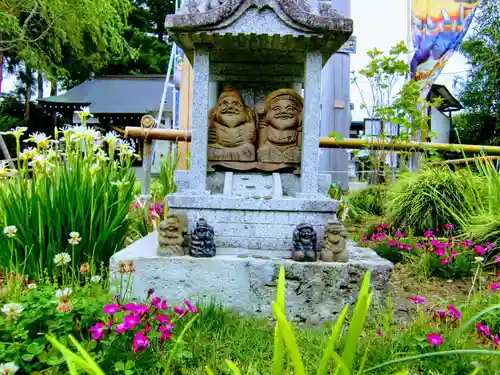 祖母井神社の像