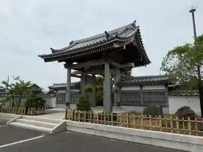 東泉寺の{uncategorized: "未分類", other: "その他", undefined: "問題あり", building: "その他建物", grave: "お墓", sacred_gate: "鳥居", guardian: "狛犬", statue: "像", buddha: "仏像", history: "歴史", nature: "自然", garden: "庭園", animal: "動物", pagoda: "塔", temizu: "手水舎", mountain_gate: "山門・神門", sanctuary: "本殿・本堂", subordinate: "末社・摂社", art: "芸術", scenery: "景色", jizo: "地蔵", ema: "絵馬", goshuin: "御朱印", omikuji: "おみくじ", items: "授与品その他", amulet: "お守り", goshuincho: "御朱印帳", eats: "食事", festival: "お祭り", votive_dance: "神楽", shichigosan: "七五三参", wedding: "結婚式", experience: "体験その他", initially: "初詣", around: "周辺", anti_infection: "感染症対策"}