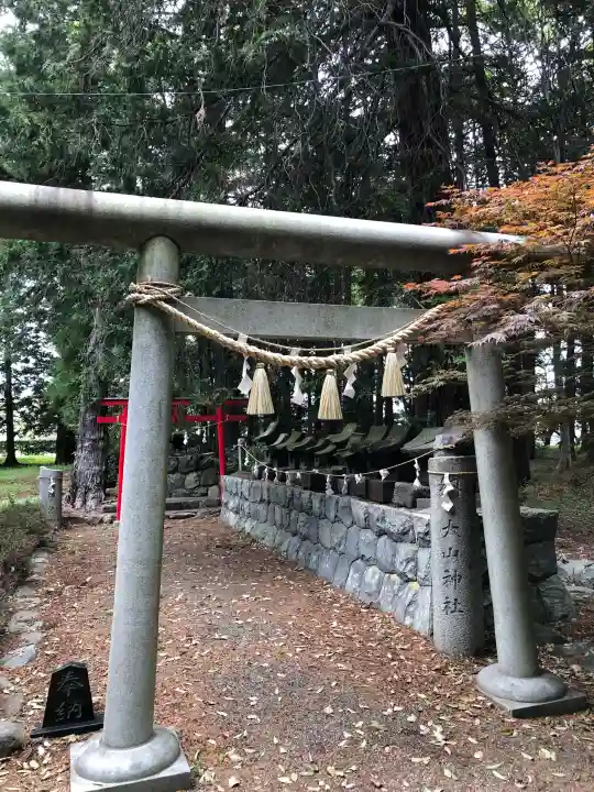 桃園神社の{uncategorized: "未分類", other: "その他", undefined: "問題あり", building: "その他建物", grave: "お墓", sacred_gate: "鳥居", guardian: "狛犬", statue: "像", buddha: "仏像", history: "歴史", nature: "自然", garden: "庭園", animal: "動物", pagoda: "塔", temizu: "手水舎", mountain_gate: "山門・神門", sanctuary: "本殿・本堂", subordinate: "末社・摂社", art: "芸術", scenery: "景色", jizo: "地蔵", ema: "絵馬", goshuin: "御朱印", omikuji: "おみくじ", items: "授与品その他", amulet: "お守り", goshuincho: "御朱印帳", eats: "食事", festival: "お祭り", votive_dance: "神楽", shichigosan: "七五三参", wedding: "結婚式", experience: "体験その他", initially: "初詣", around: "周辺", anti_infection: "感染症対策"}