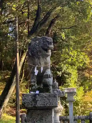 八王子神社の狛犬