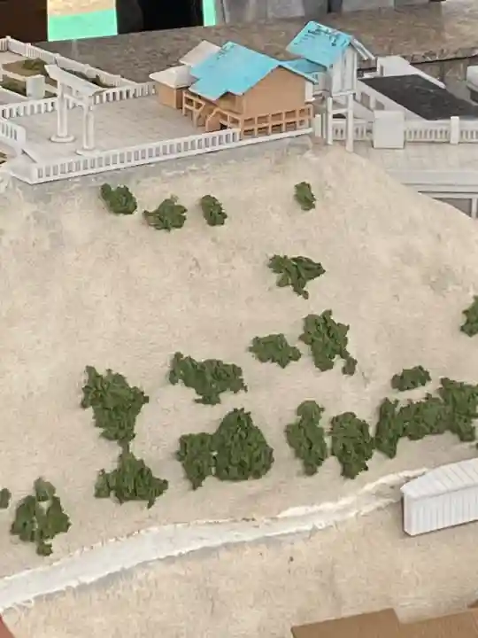 端島神社の{uncategorized: "未分類", other: "その他", undefined: "問題あり", building: "その他建物", grave: "お墓", sacred_gate: "鳥居", guardian: "狛犬", statue: "像", buddha: "仏像", history: "歴史", nature: "自然", garden: "庭園", animal: "動物", pagoda: "塔", temizu: "手水舎", mountain_gate: "山門・神門", sanctuary: "本殿・本堂", subordinate: "末社・摂社", art: "芸術", scenery: "景色", jizo: "地蔵", ema: "絵馬", goshuin: "御朱印", omikuji: "おみくじ", items: "授与品その他", amulet: "お守り", goshuincho: "御朱印帳", eats: "食事", festival: "お祭り", votive_dance: "神楽", shichigosan: "七五三参", wedding: "結婚式", experience: "体験その他", initially: "初詣", around: "周辺", anti_infection: "感染症対策"}