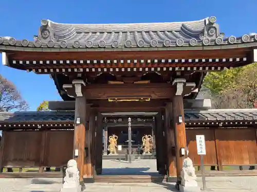 常源寺の山門