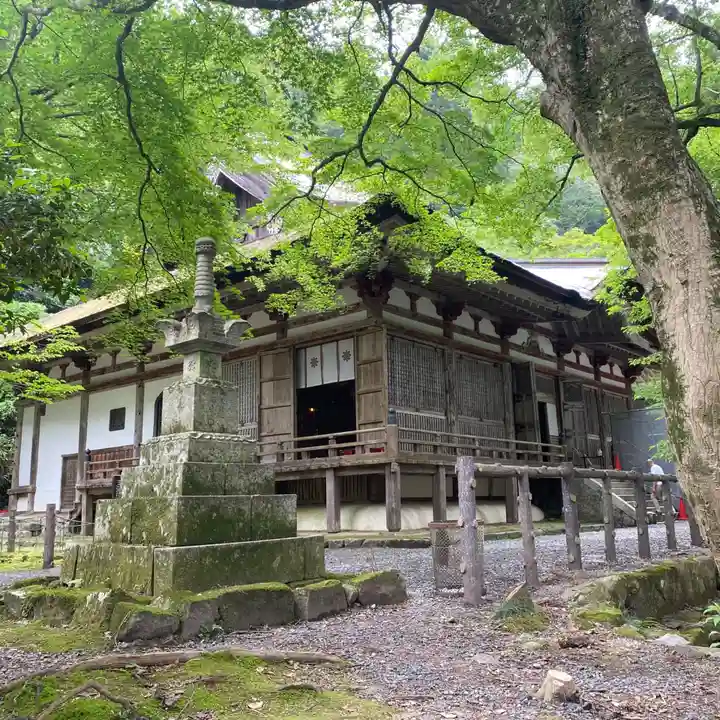 百済寺の本殿・本堂