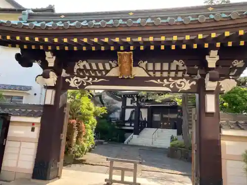 万福寺の山門