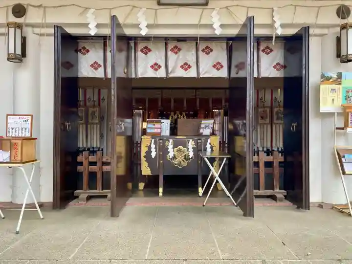 駒込天祖神社の{uncategorized: "未分類", other: "その他", undefined: "問題あり", building: "その他建物", grave: "お墓", sacred_gate: "鳥居", guardian: "狛犬", statue: "像", buddha: "仏像", history: "歴史", nature: "自然", garden: "庭園", animal: "動物", pagoda: "塔", temizu: "手水舎", mountain_gate: "山門・神門", sanctuary: "本殿・本堂", subordinate: "末社・摂社", art: "芸術", scenery: "景色", jizo: "地蔵", ema: "絵馬", goshuin: "御朱印", omikuji: "おみくじ", items: "授与品その他", amulet: "お守り", goshuincho: "御朱印帳", eats: "食事", festival: "お祭り", votive_dance: "神楽", shichigosan: "七五三参", wedding: "結婚式", experience: "体験その他", initially: "初詣", around: "周辺", anti_infection: "感染症対策"}
