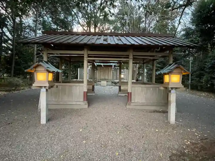 箕曲神社の{uncategorized: "未分類", other: "その他", undefined: "問題あり", building: "その他建物", grave: "お墓", sacred_gate: "鳥居", guardian: "狛犬", statue: "像", buddha: "仏像", history: "歴史", nature: "自然", garden: "庭園", animal: "動物", pagoda: "塔", temizu: "手水舎", mountain_gate: "山門・神門", sanctuary: "本殿・本堂", subordinate: "末社・摂社", art: "芸術", scenery: "景色", jizo: "地蔵", ema: "絵馬", goshuin: "御朱印", omikuji: "おみくじ", items: "授与品その他", amulet: "お守り", goshuincho: "御朱印帳", eats: "食事", festival: "お祭り", votive_dance: "神楽", shichigosan: "七五三参", wedding: "結婚式", experience: "体験その他", initially: "初詣", around: "周辺", anti_infection: "感染症対策"}