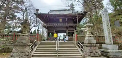 高尾山薬王院の山門