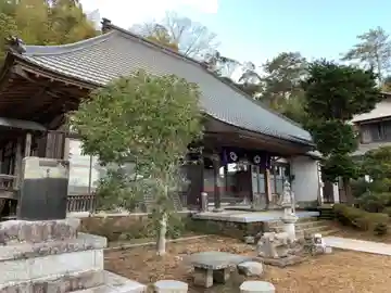 安楽寺の本殿・本堂