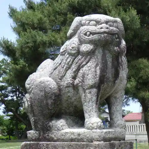 新治神社の狛犬