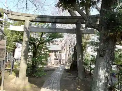 桐ヶ谷氷川神社の末社・摂社