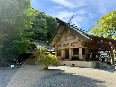 安房神社の{uncategorized: "未分類", other: "その他", undefined: "問題あり", building: "その他建物", grave: "お墓", sacred_gate: "鳥居", guardian: "狛犬", statue: "像", buddha: "仏像", history: "歴史", nature: "自然", garden: "庭園", animal: "動物", pagoda: "塔", temizu: "手水舎", mountain_gate: "山門・神門", sanctuary: "本殿・本堂", subordinate: "末社・摂社", art: "芸術", scenery: "景色", jizo: "地蔵", ema: "絵馬", goshuin: "御朱印", omikuji: "おみくじ", items: "授与品その他", amulet: "お守り", goshuincho: "御朱印帳", eats: "食事", festival: "お祭り", votive_dance: "神楽", shichigosan: "七五三参", wedding: "結婚式", experience: "体験その他", initially: "初詣", around: "周辺", anti_infection: "感染症対策"}