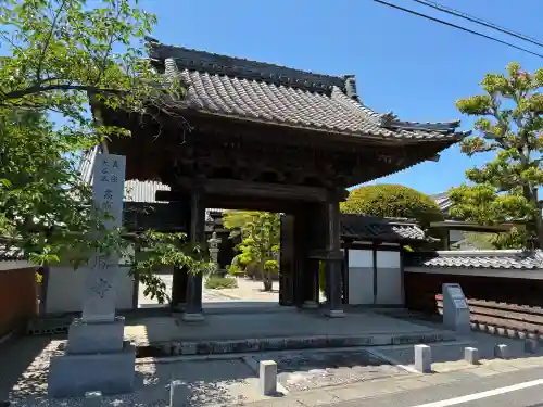 高布山 金勝寺の{uncategorized: "未分類", other: "その他", undefined: "問題あり", building: "その他建物", grave: "お墓", sacred_gate: "鳥居", guardian: "狛犬", statue: "像", buddha: "仏像", history: "歴史", nature: "自然", garden: "庭園", animal: "動物", pagoda: "塔", temizu: "手水舎", mountain_gate: "山門・神門", sanctuary: "本殿・本堂", subordinate: "末社・摂社", art: "芸術", scenery: "景色", jizo: "地蔵", ema: "絵馬", goshuin: "御朱印", omikuji: "おみくじ", items: "授与品その他", amulet: "お守り", goshuincho: "御朱印帳", eats: "食事", festival: "お祭り", votive_dance: "神楽", shichigosan: "七五三参", wedding: "結婚式", experience: "体験その他", initially: "初詣", around: "周辺", anti_infection: "感染症対策"}