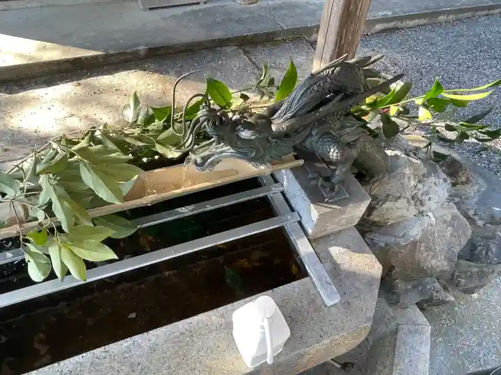 加茂神社の手水舎