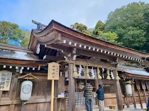 出雲大神宮の{uncategorized: "未分類", other: "その他", undefined: "問題あり", building: "その他建物", grave: "お墓", sacred_gate: "鳥居", guardian: "狛犬", statue: "像", buddha: "仏像", history: "歴史", nature: "自然", garden: "庭園", animal: "動物", pagoda: "塔", temizu: "手水舎", mountain_gate: "山門・神門", sanctuary: "本殿・本堂", subordinate: "末社・摂社", art: "芸術", scenery: "景色", jizo: "地蔵", ema: "絵馬", goshuin: "御朱印", omikuji: "おみくじ", items: "授与品その他", amulet: "お守り", goshuincho: "御朱印帳", eats: "食事", festival: "お祭り", votive_dance: "神楽", shichigosan: "七五三参", wedding: "結婚式", experience: "体験その他", initially: "初詣", around: "周辺", anti_infection: "感染症対策"}