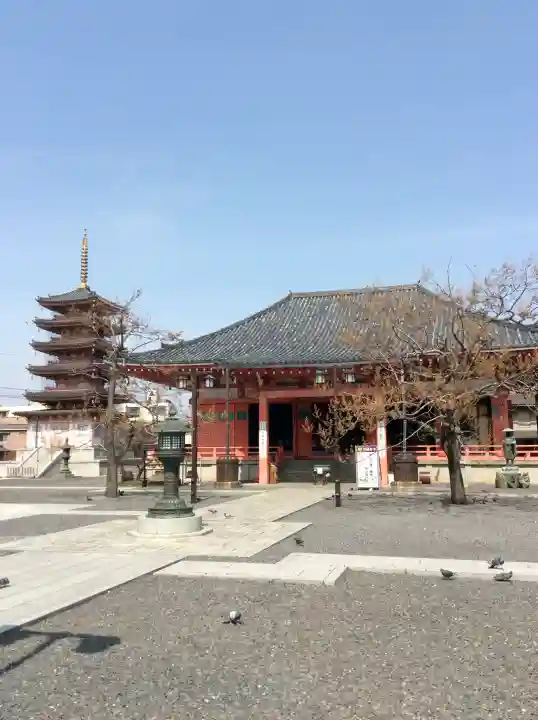 津観音の{uncategorized: "未分類", other: "その他", undefined: "問題あり", building: "その他建物", grave: "お墓", sacred_gate: "鳥居", guardian: "狛犬", statue: "像", buddha: "仏像", history: "歴史", nature: "自然", garden: "庭園", animal: "動物", pagoda: "塔", temizu: "手水舎", mountain_gate: "山門・神門", sanctuary: "本殿・本堂", subordinate: "末社・摂社", art: "芸術", scenery: "景色", jizo: "地蔵", ema: "絵馬", goshuin: "御朱印", omikuji: "おみくじ", items: "授与品その他", amulet: "お守り", goshuincho: "御朱印帳", eats: "食事", festival: "お祭り", votive_dance: "神楽", shichigosan: "七五三参", wedding: "結婚式", experience: "体験その他", initially: "初詣", around: "周辺", anti_infection: "感染症対策"}