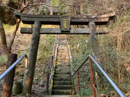 菅尾磨崖仏の鳥居