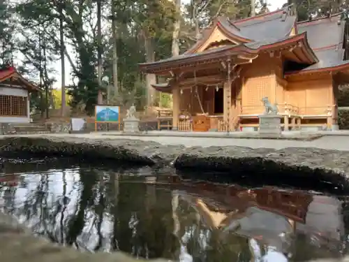 須山浅間神社の本殿