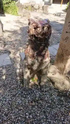 三輪神社の狛犬