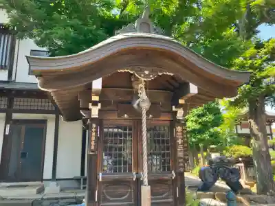 泉養寺の{uncategorized: "未分類", other: "その他", undefined: "問題あり", building: "その他建物", grave: "お墓", sacred_gate: "鳥居", guardian: "狛犬", statue: "像", buddha: "仏像", history: "歴史", nature: "自然", garden: "庭園", animal: "動物", pagoda: "塔", temizu: "手水舎", mountain_gate: "山門・神門", sanctuary: "本殿・本堂", subordinate: "末社・摂社", art: "芸術", scenery: "景色", jizo: "地蔵", ema: "絵馬", goshuin: "御朱印", omikuji: "おみくじ", items: "授与品その他", amulet: "お守り", goshuincho: "御朱印帳", eats: "食事", festival: "お祭り", votive_dance: "神楽", shichigosan: "七五三参", wedding: "結婚式", experience: "体験その他", initially: "初詣", around: "周辺", anti_infection: "感染症対策"}