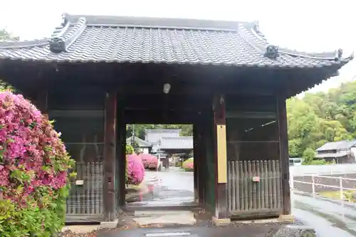 延命寺の山門・神門