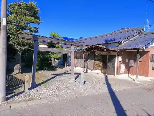 梅宮神社の鳥居