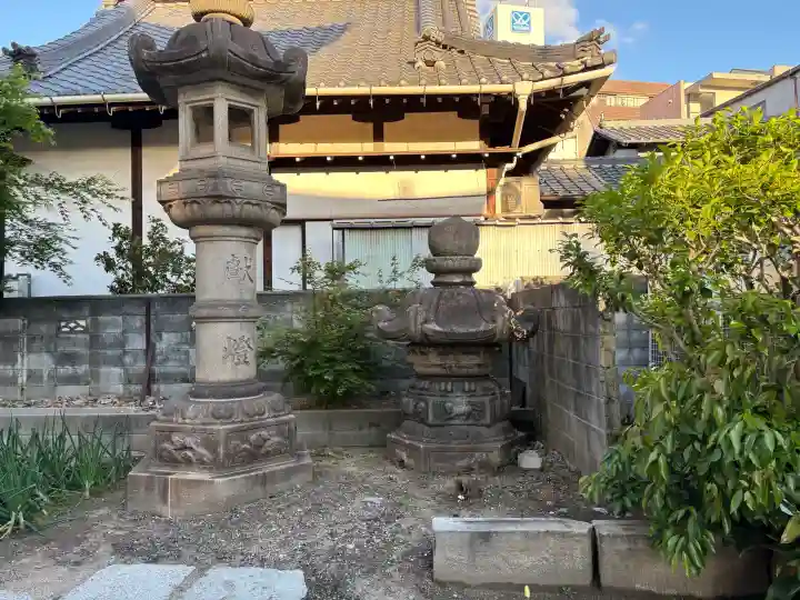福海寺の{uncategorized: "未分類", other: "その他", undefined: "問題あり", building: "その他建物", grave: "お墓", sacred_gate: "鳥居", guardian: "狛犬", statue: "像", buddha: "仏像", history: "歴史", nature: "自然", garden: "庭園", animal: "動物", pagoda: "塔", temizu: "手水舎", mountain_gate: "山門・神門", sanctuary: "本殿・本堂", subordinate: "末社・摂社", art: "芸術", scenery: "景色", jizo: "地蔵", ema: "絵馬", goshuin: "御朱印", omikuji: "おみくじ", items: "授与品その他", amulet: "お守り", goshuincho: "御朱印帳", eats: "食事", festival: "お祭り", votive_dance: "神楽", shichigosan: "七五三参", wedding: "結婚式", experience: "体験その他", initially: "初詣", around: "周辺", anti_infection: "感染症対策"}
