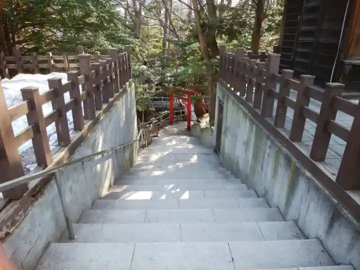 白石神社の庭園