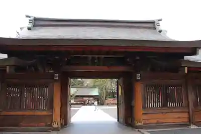 氣比神宮の山門・神門