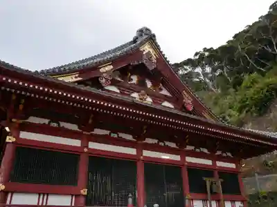 那古寺の本殿・本堂